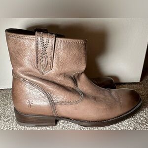 Frye Jamie Stitch Short ankle boot gray Size 8